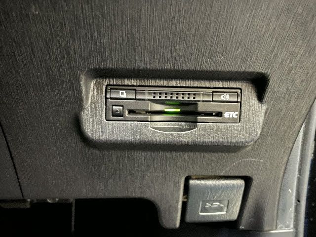 Toyota PRIUS ALPHA 2015-05 15910-21
