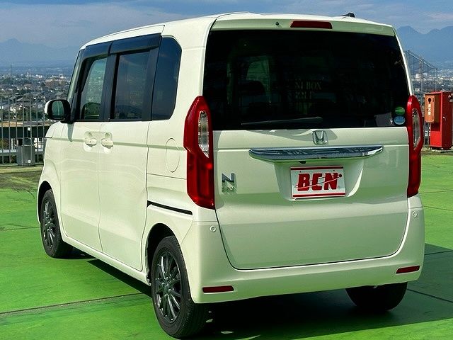 Honda N BOX 2018-03 21127-8