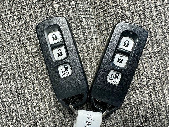 Honda N BOX 2018-03 21127-11