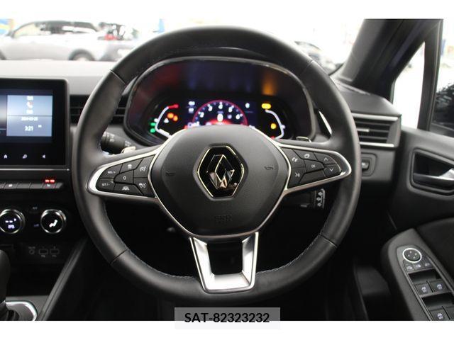 Renault LUTECIA 2022-03 373729-18