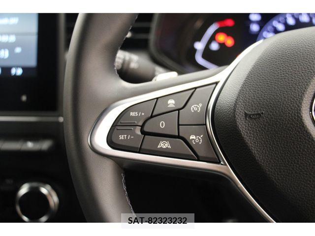 Renault LUTECIA 2022-03 373729-17