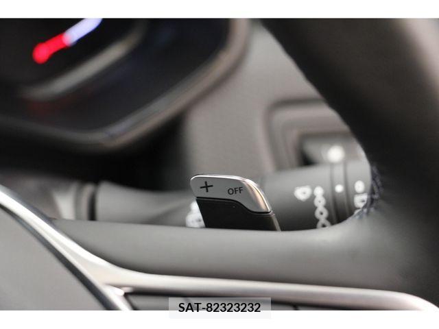 Renault LUTECIA 2022-03 373729-16