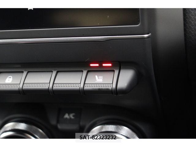 Renault LUTECIA 2022-03 373729-12