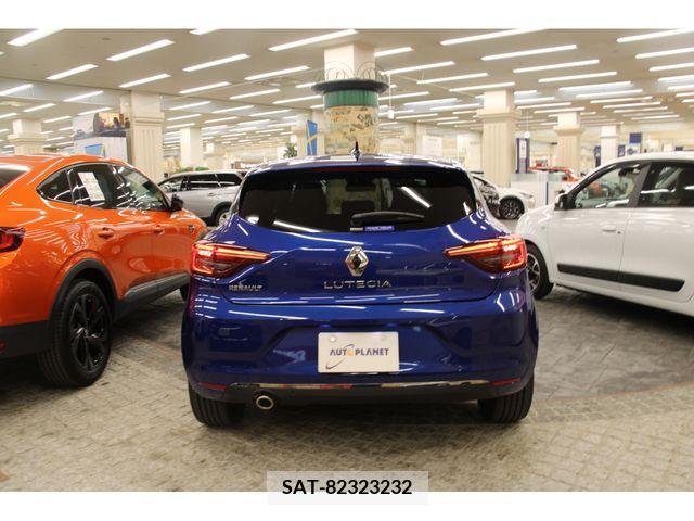 Renault LUTECIA 2022-03 373729-26
