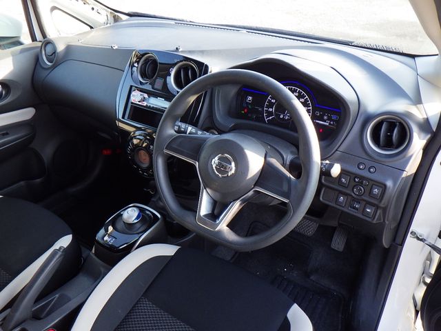 Nissan NOTE 2018-10 13625-1