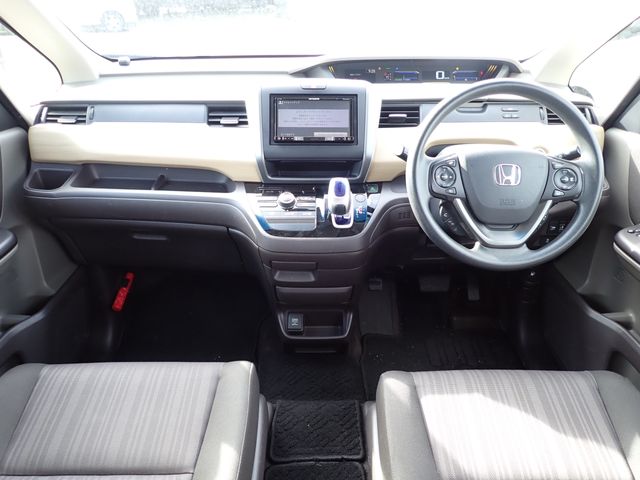 Honda FREED HYBRID 2017-06 16883-1