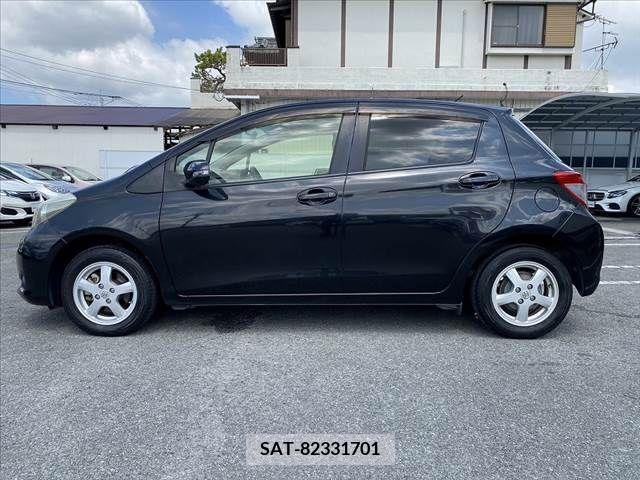 Toyota VITZ 2013-08 370173-7