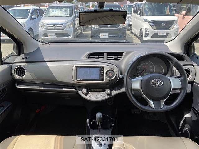 Toyota VITZ 2013-08 370173-12