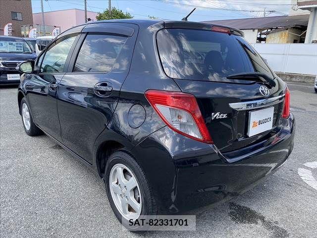 Toyota VITZ 2013-08 370173-11