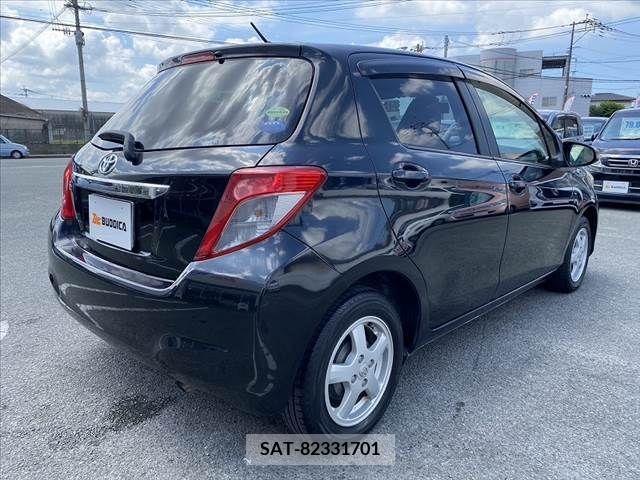 Toyota VITZ 2013-08 370173-9