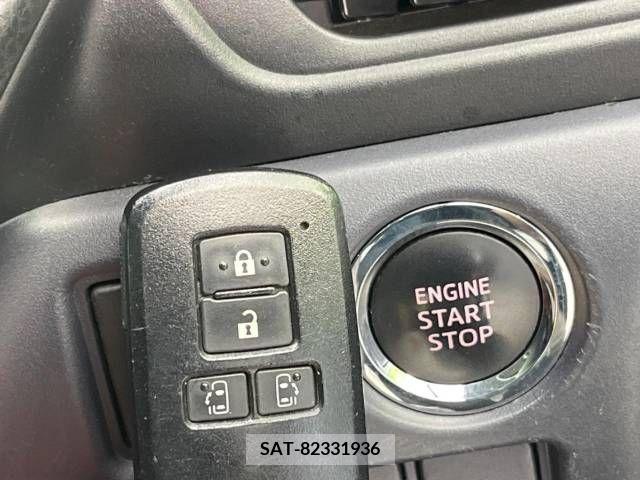 Toyota VOXY 2015-01 341968-7
