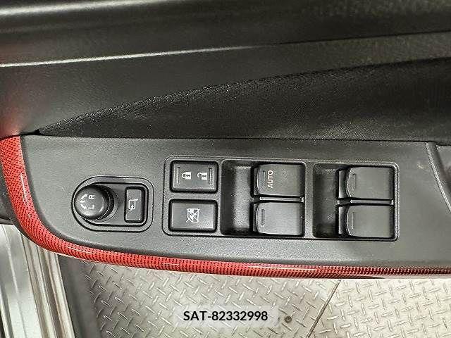 Suzuki SWIFT 2019-03 231893-6