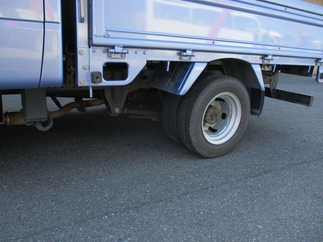 Nissan ATLAS 2018-03 3697-7