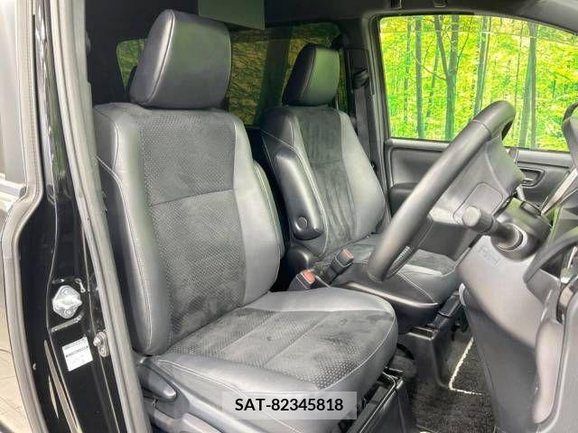 Toyota VOXY 2021-01 321698-8