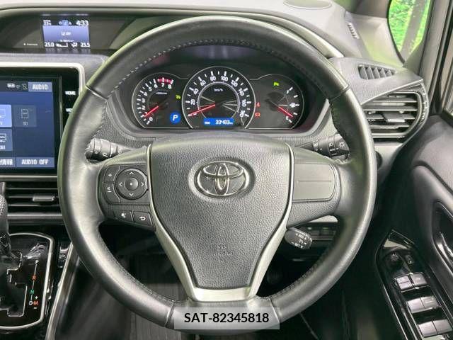Toyota VOXY 2021-01 321698-12