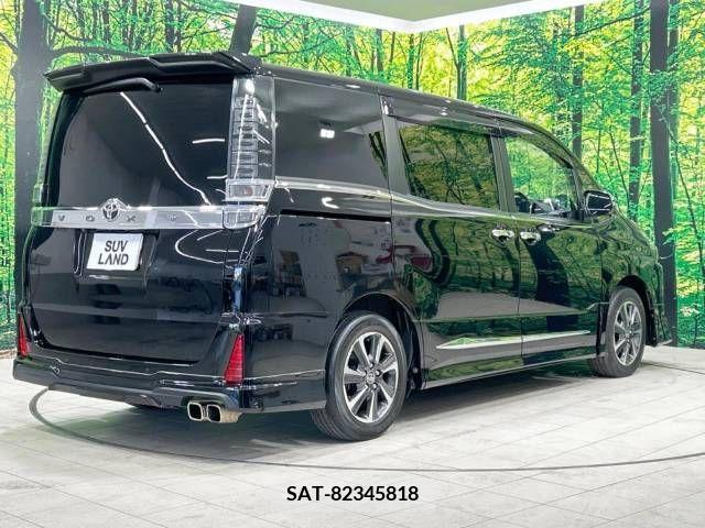 Toyota VOXY 2021-01 321698-18