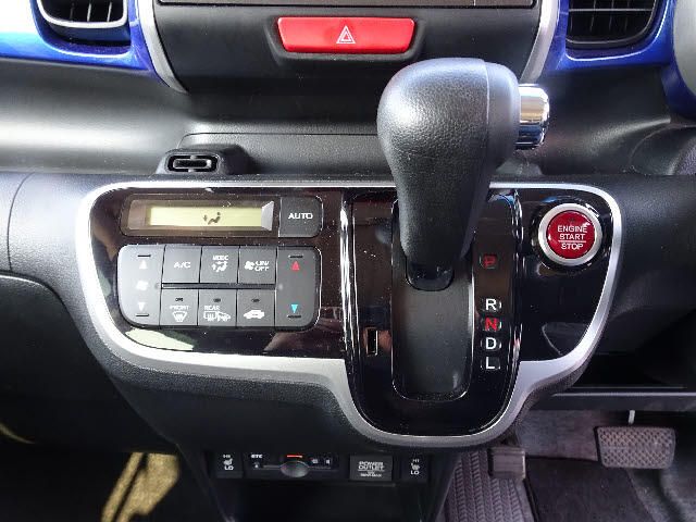 Honda N BOX 2016-02 181408-5