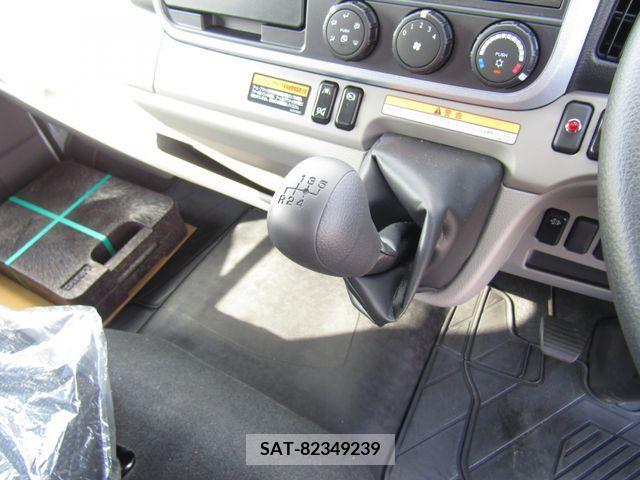 Mitsubishi CANTER 2023-11 263881-17