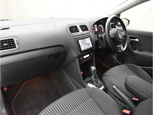 VolksWagen POLO 2014-08 183757-15