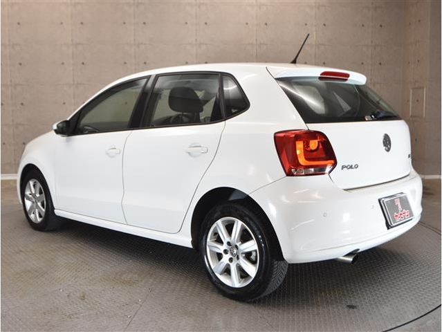 VolksWagen POLO 2014-08 183757-8
