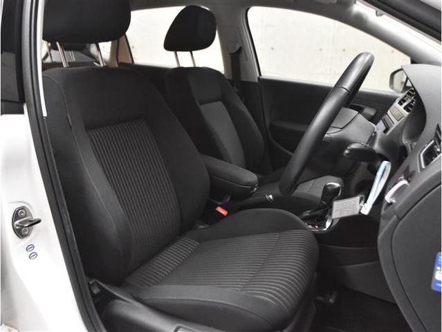 VolksWagen POLO 2014-08 183757-3