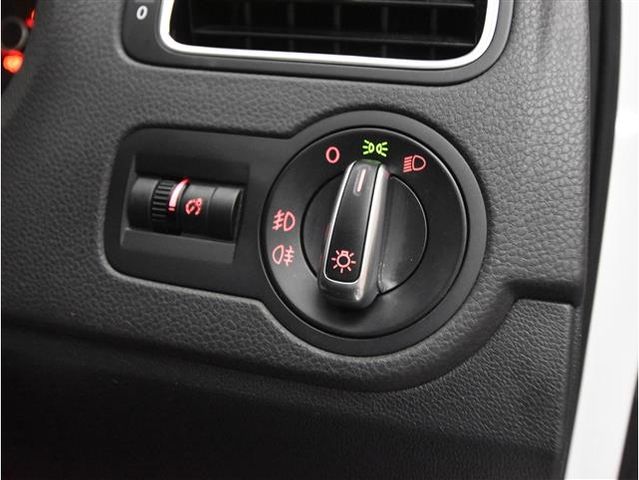 VolksWagen POLO 2014-08 183757-23