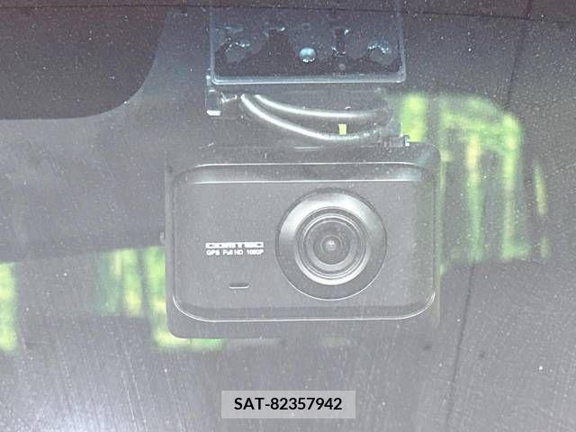 Honda N BOX CUSTOM 2021-03 217657-6