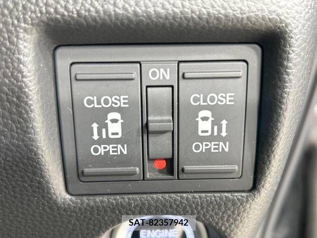 Honda N BOX CUSTOM 2021-03 217657-4