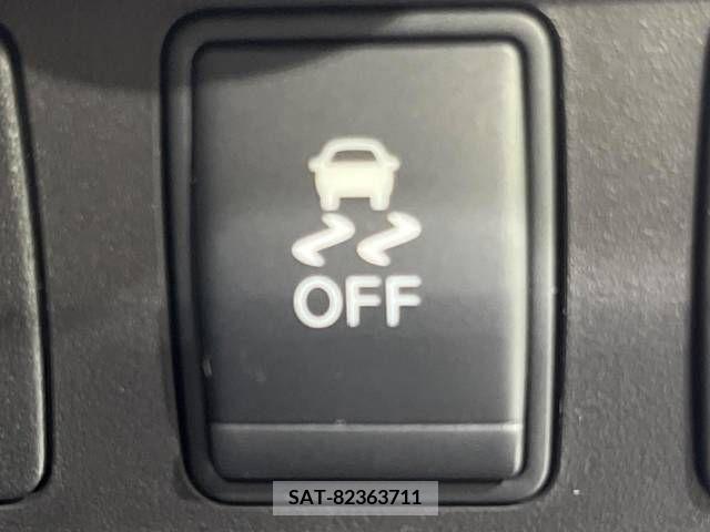 Nissan NOTE 2013-10 313885-4