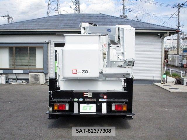 Isuzu ELF TRUCK 2013-01 202686-6