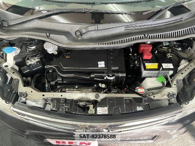 Nissan ROOX 2013-01 212643-27