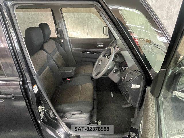 Nissan ROOX 2013-01 212643-9