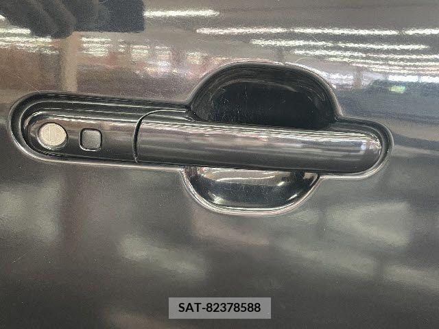 Nissan ROOX 2013-01 212643-16
