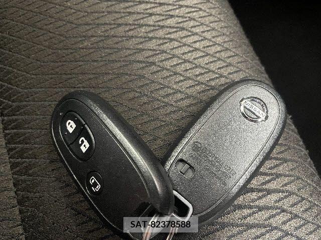 Nissan ROOX 2013-01 212643-15