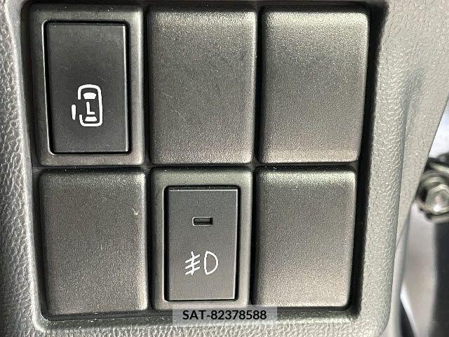 Nissan ROOX 2013-01 212643-10
