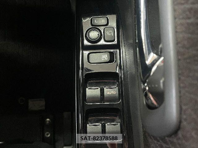 Nissan ROOX 2013-01 212643-22