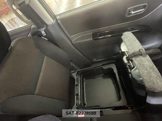 Nissan ROOX 2013-01 212643-24
