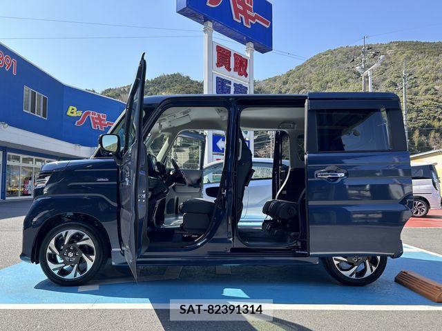 Suzuki SPACIA 2023-12 285777-3