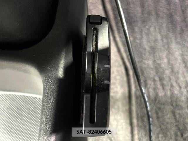 Toyota VITZ 2010-01 370141-4
