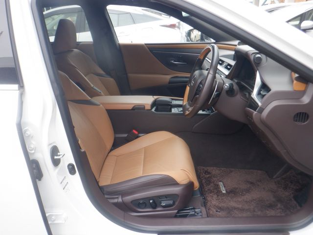 Lexus ES 2019-05 20587-10