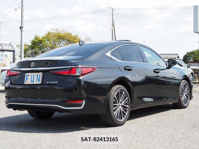 Lexus ES 2023-03 230693-4