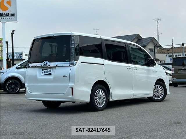 Toyota VOXY HYBRID 2014-03 370557-1