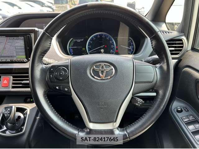 Toyota VOXY HYBRID 2014-03 370557-13