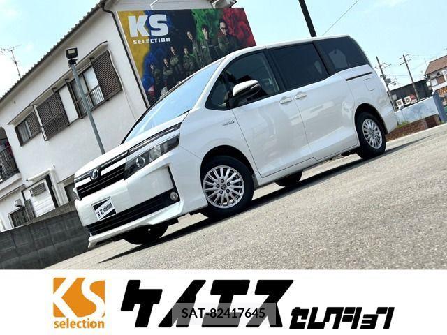 Toyota VOXY HYBRID 2014-03 370557-0