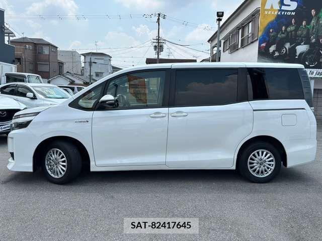 Toyota VOXY HYBRID 2014-03 370557-4