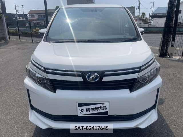 Toyota VOXY HYBRID 2014-03 370557-2