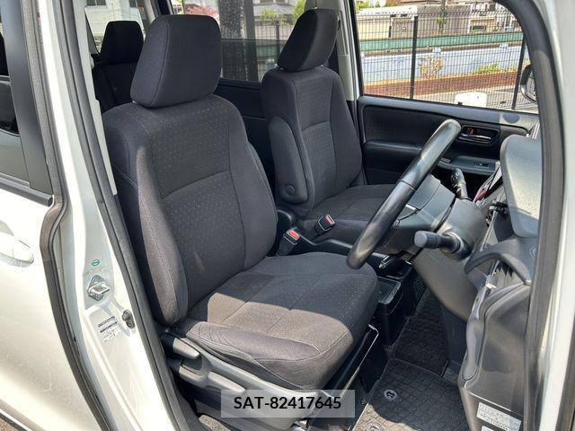 Toyota VOXY HYBRID 2014-03 370557-14