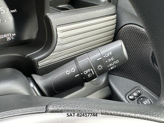 Honda N-VAN 2019-04 307925-12