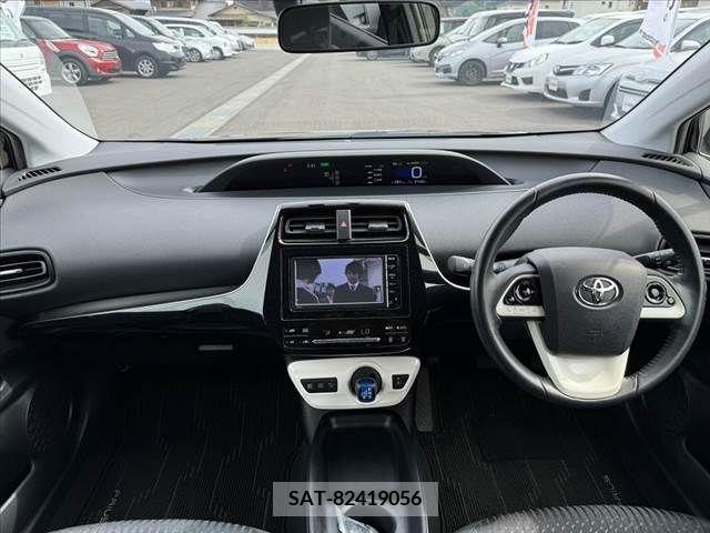 Toyota PRIUS 2016-05 282052-1