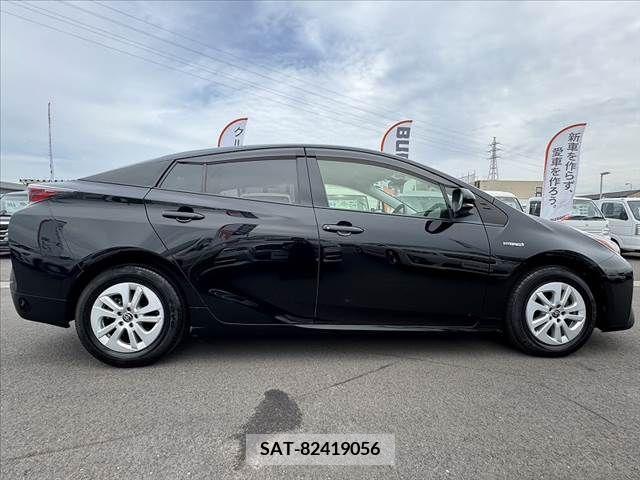 Toyota PRIUS 2016-05 282052-11